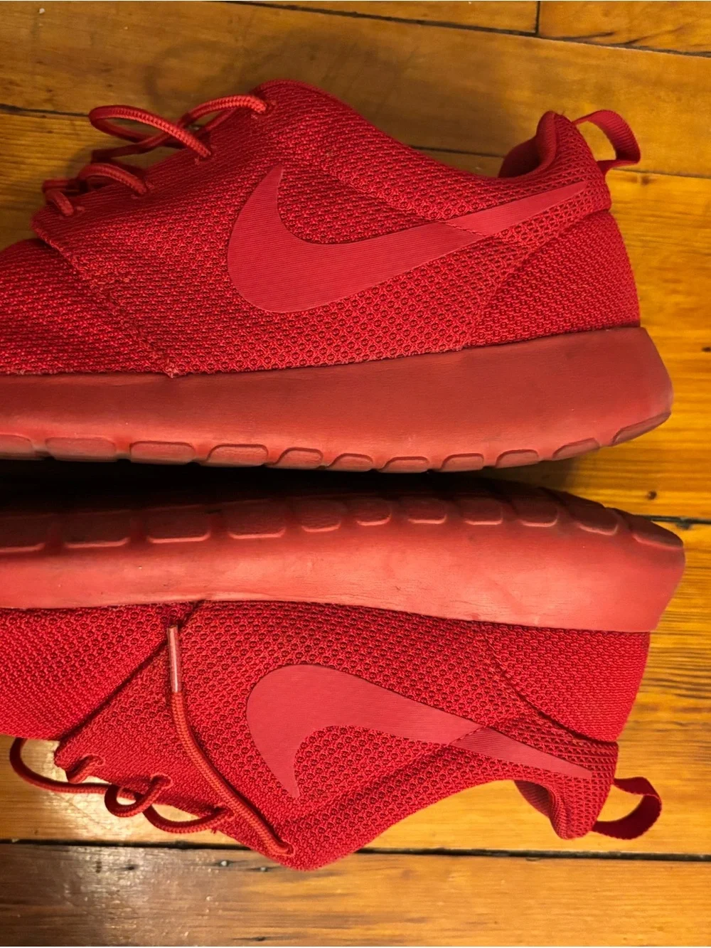 Nike Roshe Run Men's Athletic Running Sneakers Red, Size 11